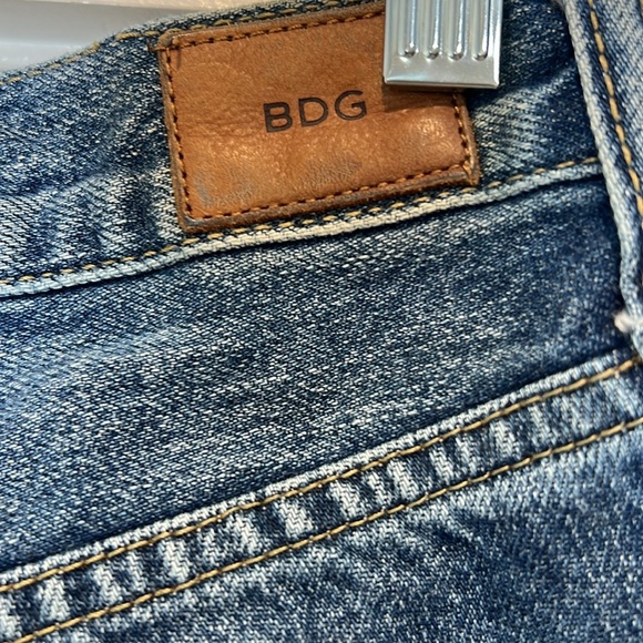 BDG Indigo mid rise breezy short Frayed Hem Jean Shorts button fly size 24. - Picture 6 of 12